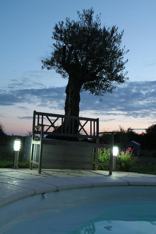 Le Champ De La Ferme Bed & Breakfast Saint-Gervais en-Belin Dış mekan fotoğraf