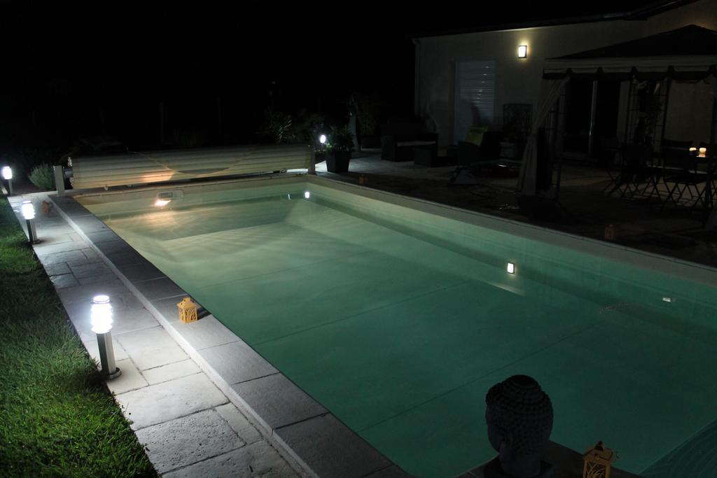 Le Champ De La Ferme Bed & Breakfast Saint-Gervais en-Belin Dış mekan fotoğraf