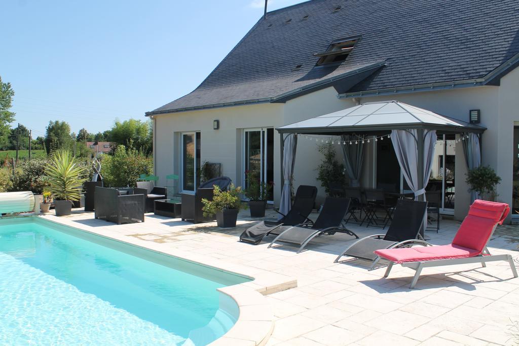 Le Champ De La Ferme Bed & Breakfast Saint-Gervais en-Belin Dış mekan fotoğraf