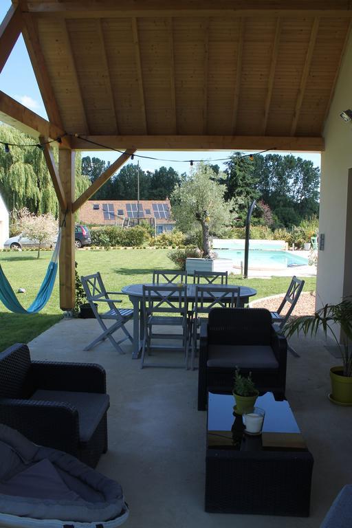Le Champ De La Ferme Bed & Breakfast Saint-Gervais en-Belin Dış mekan fotoğraf